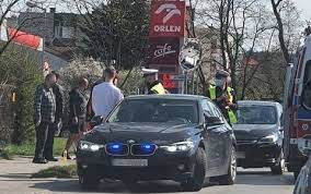 Jedno trzeba przyznać, karetka była na miejscu błyskawicznie. E4wcitf73fd7bm
