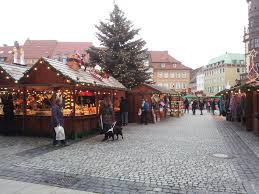Weihnachtsmarkt Schweinfurt Germany The Christmas Market Was Going On When I 1st Arrived Snow Was Christmas In Germany Cool Places To Visit Wonderful Places