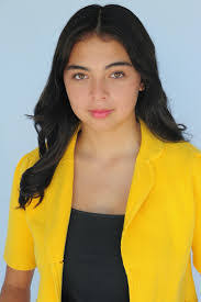 Alessandra Perez's Instagram, Twitter & Facebook