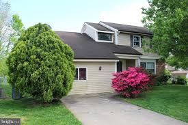 3 beds • 2 baths • 1,225 sq. 2517 St George St Wilmington De 19808 Mls Denc527250 Coldwell Banker