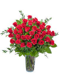 Room Full Of Roses 3 Dozen Roses Flower Arrangement Anniversary Flowers Flower Delivery Rose Flower Arrangements