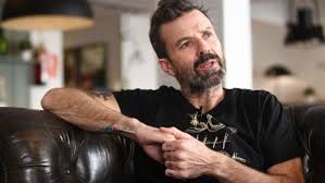 Las entrevistas, los videos, sus frases sobre guatemala y las crónicas de sus conciertos en el país. Pau Dones Mi Cancer Comparado Con El Suicidio De Mi Madre Es Un Constipado Mal Curado