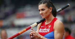 Pole vaulting, also known as pole jumping, is a track and field event in which an athlete uses a long and flexible pole, usually made from fiberglass or carbon fiber, as an aid to jump over a bar. Segundo Dia Do Atletismo Em Londres Salto Com Vara Atletismo Salto Com Vara Feminino