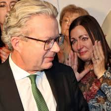 Iris Drexler's Instagram, Twitter & Facebook