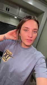 Amber Bronson's Instagram, Twitter & Facebook