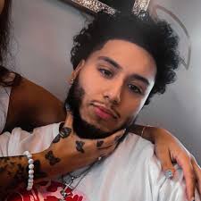 Are there any good barbers that can fade and have availability tomorrow?