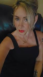 Amy Goshien's Instagram, Twitter & Facebook