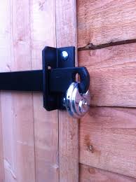 It's far easier to recalibrate the system and learn how to open garage doors without power if you are locked inside. How To Lock Garage Door When Power Is Out Arxiusarquitectura