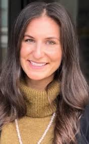 Kristin Loe's Instagram, Twitter & Facebook