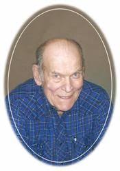 Della Fischer's Instagram, Twitter & Facebook