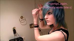 I deleted the old emo hair tutorial and decided to make a new one, idk. Emo Hair Styling Short Layers Youtube