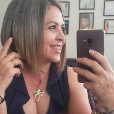 A bordo de la nueva Mercedes EQA, ábrete paso hacia una nueva generación de  movilidad sustentable. Conócela.