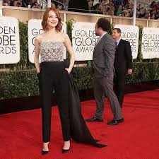 La costumbre de utilizar la alfombra roja en importantes eventos surgió en francia durante el siglo la alfombra era utilizada para denotar y exaltar la importancia de quien la transitaba, y con ella se. Pantalones Sobre La Alfombra Roja