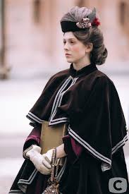 Doktor anger traci w pożarze ukochaną . Zniewolona Zniewolona Added A New Photo