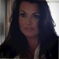 Amber Lazzaro's Instagram, Twitter & Facebook