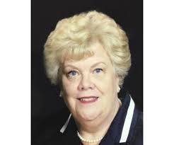 Elizabeth Lapan's Instagram, Twitter & Facebook