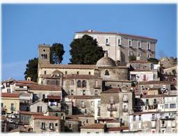 This property offers access to a balcony and free private parking. Visite Guidate Nel Centro Storico Di Castellabate Orari Navetta Cilentonotizie It