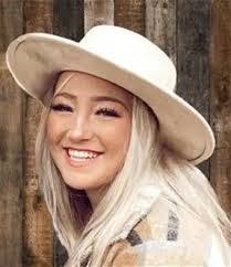 Renee Kirwan's Instagram, Twitter & Facebook