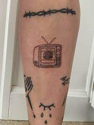Tv Inside Of A Tv I Did On Myself 5rl And A 3rl Sticknpokes Hand Poked Tattoo Hand Poked Tattoo Ideas Simple Spooky Tattoos