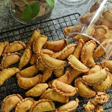 Bertekstur renyah damn lembut, tidak heran banyak. Pastel Mini Isi Abon Camilan Lezat Yang Mudah Dibuat Sendiri Di Rumah Selama Wabah Corona