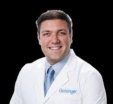 School of Medicine surpasses 1,000 alumni