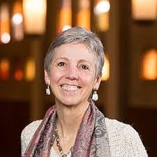 Lisa Delay's Instagram, Twitter & Facebook