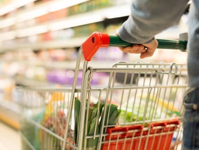 Ad agosto l’inflazione balza al 3,3%, carrello spesa stabile a +1%