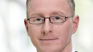 Deutsche WM turns more cautious