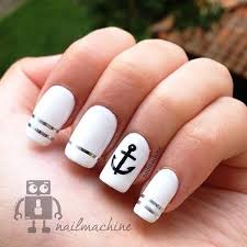10 Beautiful Beach Wedding Nail Art Ideas Beachbride Com Nautical Nails Beach Nails Beach Themed Nails