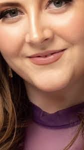 Shana Cain's Instagram, Twitter & Facebook