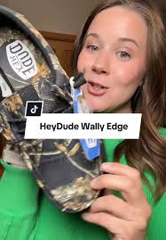 Hey Dude Wally RealTree Edge: Outdoor-Ready Comfort