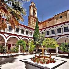 La estación de ferrocarril se encuentra próxima al centro. Hospederia San Francisco De Priego De Cordoba Espana Community Facebook