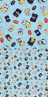 Tissu Trans Pacific Textiles Bleu Clair Avec Des Chats Porte Bonheur Porte Bonheur Tissu Bleu Clair