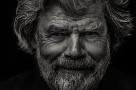 Messner hatte den kameraden vorgeworfen, sie hätten ihn und seinen bruder nicht gesucht, als beide nicht vom gipfel zurückkamen. Reinhold Messner Niemand Weiss Wer Ich Wirklich Bin Bergsteiger Magazin