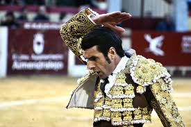 Los compromisos de Emilio de Justo que peligran tras el gravísimo percance  en su encerrona - Cultoro.es