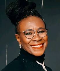 Judging brilliance takes brilliance — and that's why we're honoured to  welcome Elizabeth Mokwena, Marketing Director at Unilever Southern Africa,  to our #SBTWEmpowHER KZN judging panel. 💼 Elizabeth is no stranger to