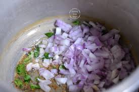 Take a bowl of layered misal, extra tarri separately with 2 pav and chopped onions, coriander leaves, slice of lemon and churi. Moong Misal Pav Misal Pav Recipe Using Sprouted Mung Beans Cooking From Heart