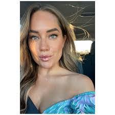 Ana Murrieta's Instagram, Twitter & Facebook