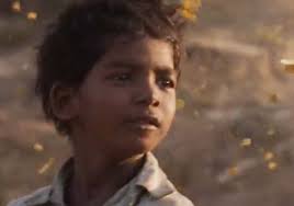 Nato nel 1981 a ganesh talai, un sobborgo di khandwa, nel madhya pradesh, saroo brierley vive con la madre, due fratelli e una sorella in condizioni di estrema povertà. Lion La Strada Verso Casa Da Una Storia Vera Un Film Da Non Perdere Famiglia Cristiana