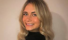 Emily Columbus's Instagram, Twitter & Facebook