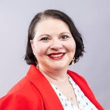 Janet Heil's Instagram, Twitter & Facebook