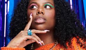 Spaning fra catwalken! Negletrender 2025