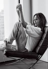 Chrissy teigen admits to being a 'troll' and 'a**hole' but insists she is 'no longer that person' as she chrissy teigen, 35, writes medium post in response to backlash over tweets teigen also wrote harsh tweet about actor lindsay lohan 'slitting her wrists' Chrissy Teigen Opens Up For The First Time About Her Postpartum Depression Glamour