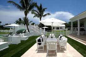 May 04, 2017 · the waterpark home built by pop superstar celine dion and her late husband renee angelil on jupiter island, florida sold for $38.5 million in april after originally being listed for $72 million in. Take A Tour Of Celine Dion S Florida Water Park Mansion Lonny