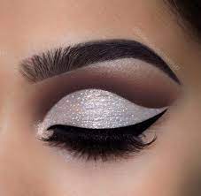 A Baked Beat By Chelseasmakeup Sweet Deets Brows Brown Brownies Eyes Eyescream Silver Glitter Eye Makeup Dramatic Eye Makeup Natural Eye Makeup Tutorial