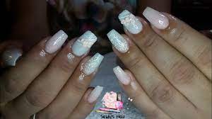 Es muy importante que la manicurista sea experta en uñas acrílicas o tenga la experiencia necesaria en la materia, que conozca tu estilo y se atreva a recomendarte nuevos diseños y estilos. Unas Acrilicas Disenos Para Unas Cortas Y Medianas Nailart Naildesign Youtube