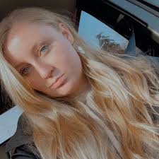 Abby Burris (@Abby__Burris)