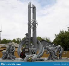 Empieza a planificar tu viaje a chernobyl. Chernobyl Ucrania Monumento A Los Liquidadores Del Accidente En La Central Nuclear De Chernobyl Fotografia Editorial Imagen De Planta Nuclear 172650347