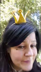 Mini diadema con corona de purpurina dorada: disfraz de Reina de Corazones 