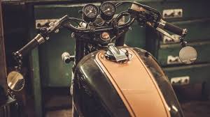 Pekerjaan menempelkan stiker dinding sebenarnya mudah sekali untuk dilakukan. Cara Hilangkan Stiker Di Sepeda Motor Pakai Bahan Sederhana